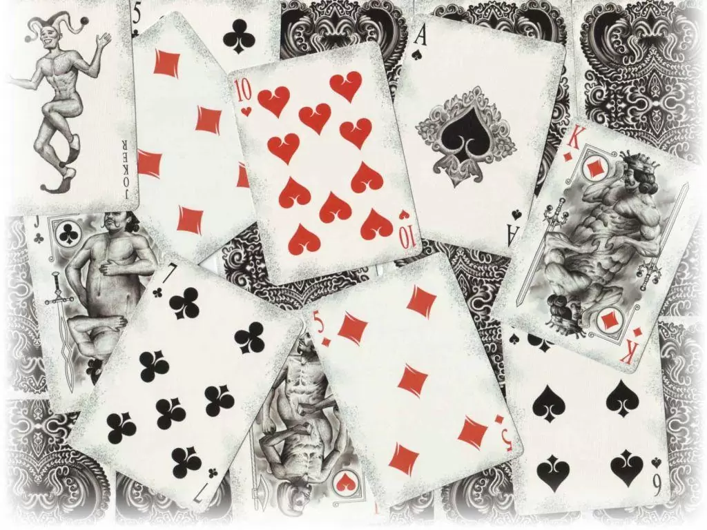 Как провести гадание на любовь на колоде из 36 карт